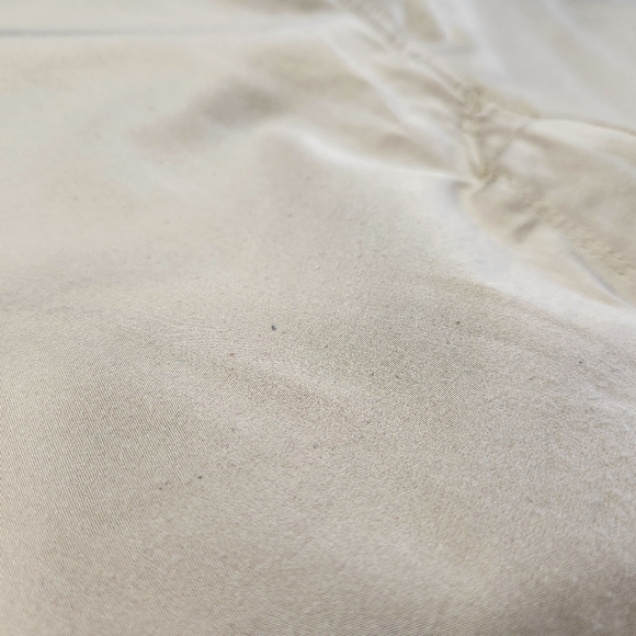 Denali Men's Khaki Cargo Shorts - Picture 5 of 5